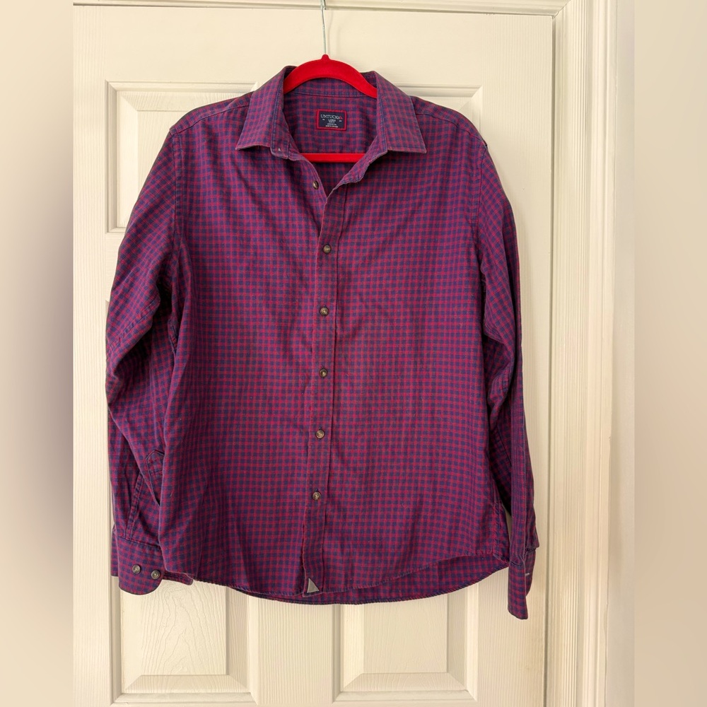 UNTUCKit Men’s Navy and Red Collared Button Down Shirt Sz L Slim fit 100% cotton